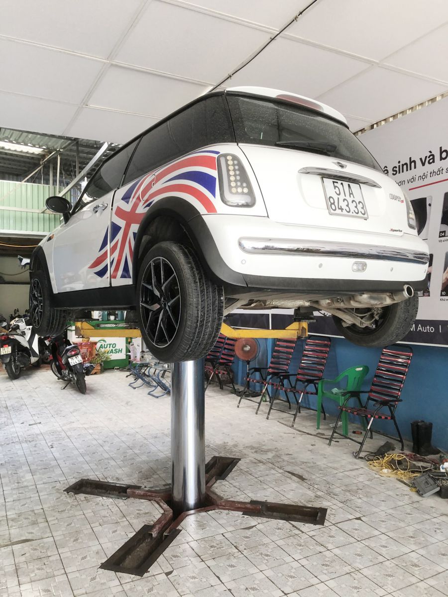 Cầu nâng 1 trụ rửa xe kiểu chữ X âm nền VIMET VLWS3500